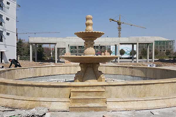 陽臺(tái)欄桿用石材會(huì)不會(huì)超重（陽臺(tái)石頭護(hù)欄）